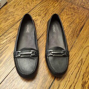 Women's VIONIC Black Leather Loafer Shoes, Size 10, Podiatrist recommend Ex Con!